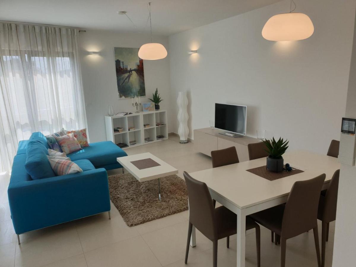 Sunset Luxury Apartment Ровинь Экстерьер фото