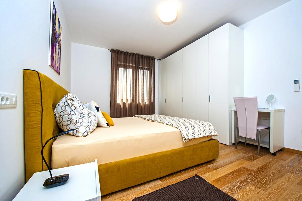 Sunset Luxury Apartment Ровинь Экстерьер фото