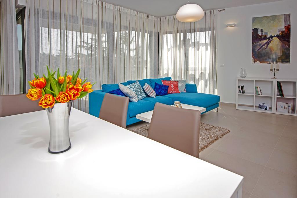 Sunset Luxury Apartment Ровинь Экстерьер фото